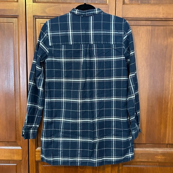 Garnet Hill Navy Blue Plaid Button Down Shirt Size Small - Picture 8 of 8